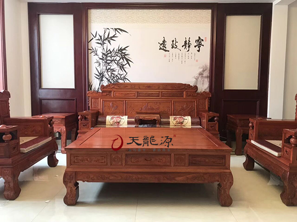 在夏季保养红木家具有哪些小妙招呢？